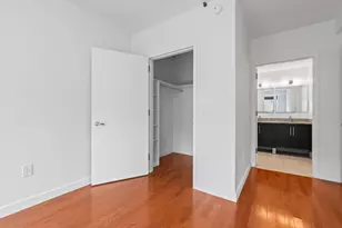 1 Shore Ln, Jersey City, NJ 07302 - Photo 27