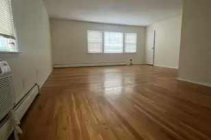 7 Country Village Ct, Bayonne, NJ 07002 - Photo 7