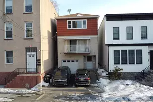 78 71st Blvd E, Guttenberg, NJ 07093 - Photo 1