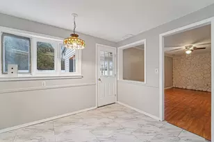 32 Waverly Dr W, Edison, NJ 08817 - Photo 15