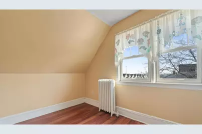 1074 Avenue C, Bayonne, NJ 07002 - Photo 15