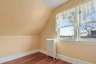 1074 Avenue C, Bayonne, NJ 07002 - Photo 15