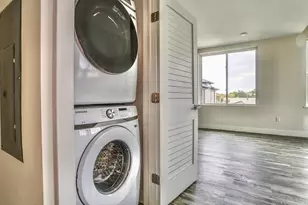 140 Avenue B, Bayonne, NJ 07002 - Photo 9