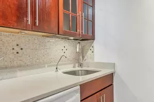 7004 Blvd E, Guttenberg, NJ 07093 - Photo 7