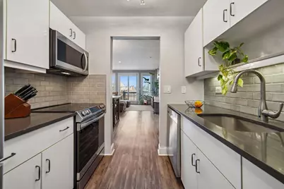 109 Shearwater Ct East #22, Jersey City, NJ 07305 - Photo 5