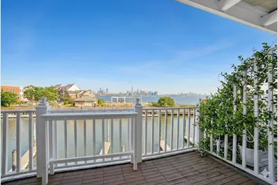 109 Shearwater Ct East #22, Jersey City, NJ 07305 - Photo 9