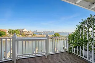 109 Shearwater Ct E, Jersey City, NJ 07305 - Photo 9