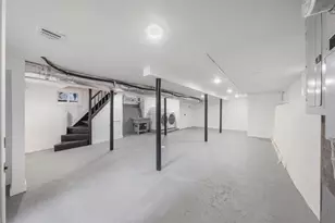 10 E 11th St, Bayonne, NJ 07002 - Photo 33