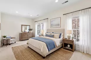 36 Regency Pl, Weehawken, NJ 07086 - Photo 21