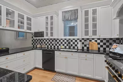 31 Hamilton Ave, Weehawken, NJ 07086 - Photo 7