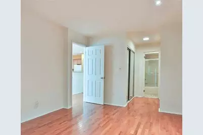 700 Mainsail Lane #700, Secaucus, NJ 07094 - Photo 7