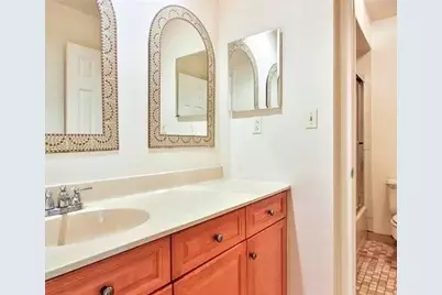 700 Mainsail Lane #700, Secaucus, NJ 07094 - Photo 5