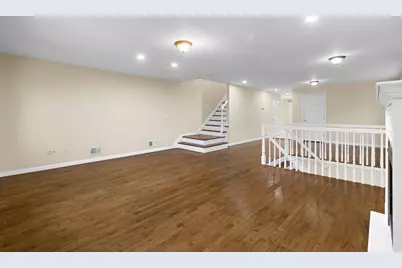 12 Liberty Ct, Secaucus, NJ 07094 - Photo 5