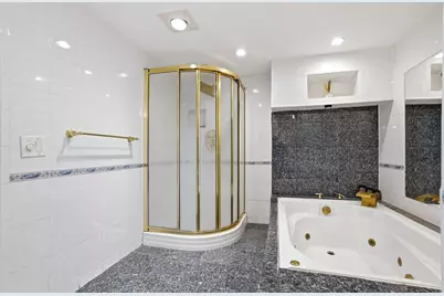 1633 Harmon Cove Tower #1633, Secaucus, NJ 07094 - Photo 19