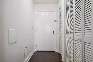 203 Shearwater Ct W, Jersey City, NJ 07305 - Photo 9