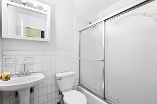 121 Garrison Ave, Jersey City, NJ 07306 - Photo 11