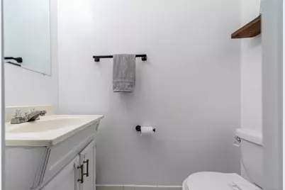 1111 River Rd #E20, Edgewater, NJ 07020 - Photo 13