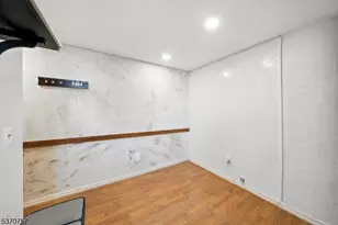 50 Glenwood Ave, Jersey City, NJ 07306 - Photo 7