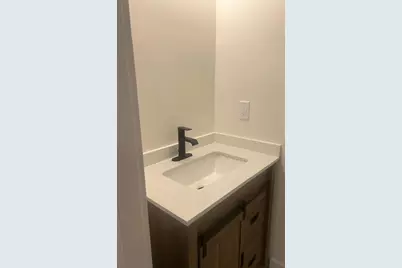 490 Avenue C #2 R, Bayonne, NJ 07002 - Photo 7