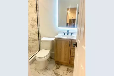 490 Avenue C #2 R, Bayonne, NJ 07002 - Photo 9