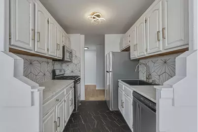 1225 Kennedy Blvd #3F, Bayonne, NJ 07002 - Photo 1