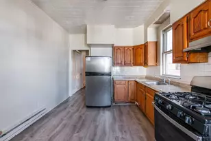 256 Clinton Ave, Jersey City, NJ 07304 - Photo 3