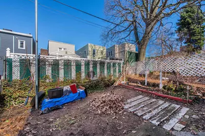 256 Clinton Ave, Jersey City, NJ 07304 - Photo 17