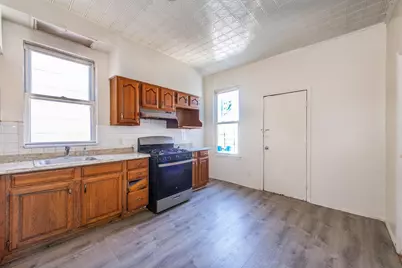 256 Clinton Ave, Jersey City, NJ 07304 - Photo 7