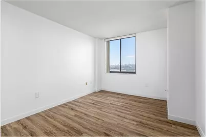 1705 Harmon Cove Tower #1705, Secaucus, NJ 07094 - Photo 29