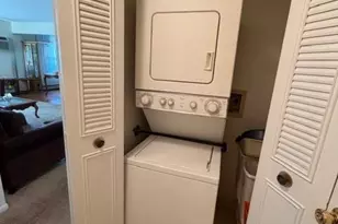 74 Riverview Ct, Secaucus, NJ 07094 - Photo 7