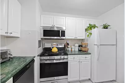 135 Montgomery St #5B, Jersey City, NJ 07302 - Photo 9