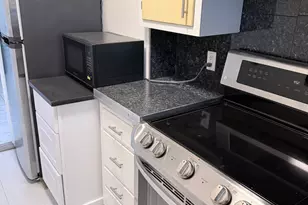 426 Undercliff Ave, Edgewater, NJ 07020 - Photo 9