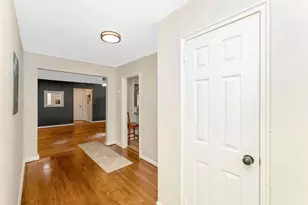 1011 Avenue C, Bayonne, NJ 07002 - Photo 11