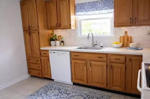 84B Suburbia Dr, Jersey City, NJ 07305 - Photo 7