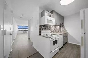 7000 Blvd E, Guttenberg, NJ 07093 - Photo 3