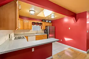 83 Oakland Ave, Jersey City, NJ 07306 - Photo 19