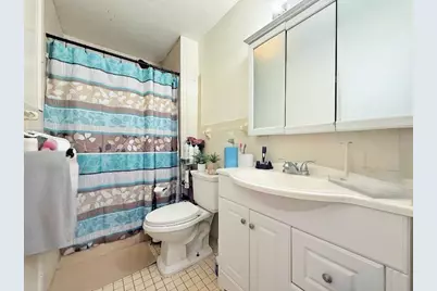 208 70th St, Guttenberg, NJ 07093 - Photo 3