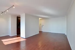 100 Manhattan Ave, Union City, NJ 07087 - Photo 11