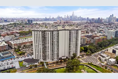 100 Manhattan Ave #2010, Union City, NJ 07087 - Photo 37