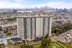 100 Manhattan Ave, Union City, NJ 07087 - Photo 37