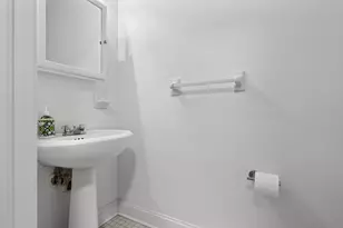 100 Shearwater Ct E, Jersey City, NJ 07305 - Photo 9