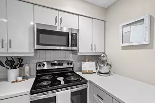 100 Shearwater Ct E, Jersey City, NJ 07305 - Photo 11