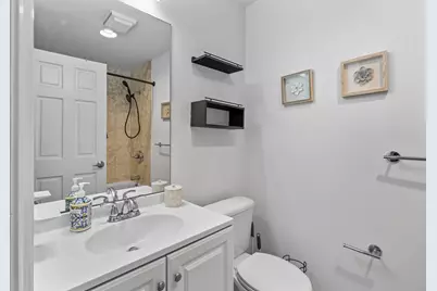 100 Shearwater Ct East #31, Jersey City, NJ 07305 - Photo 17