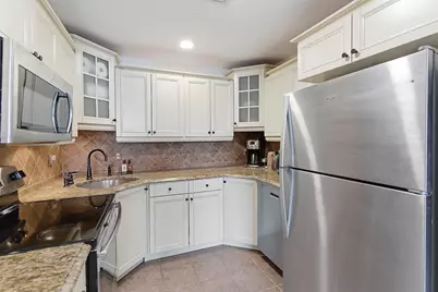 206 Shearwater Ct West #61, Jersey City, NJ 07305 - Photo 7