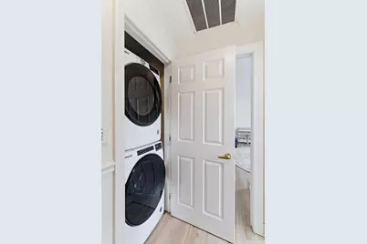 206 Shearwater Ct West #61, Jersey City, NJ 07305 - Photo 17