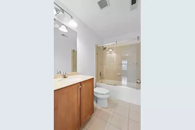 25 Creekside Ct, Secaucus, NJ 07094 - Photo 15