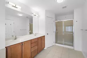 25 Creekside Ct, Secaucus, NJ 07094 - Photo 9