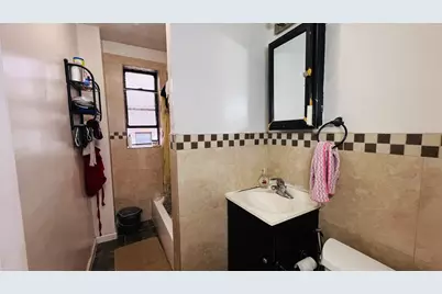 118 Corbin Ave #302, Jersey City, NJ 07306 - Photo 5