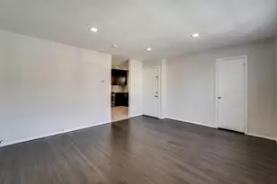 194 Hancock Ave, Jersey City, NJ 07307 - Photo 7