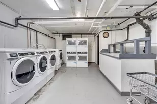 165 Vroom St, Jersey City, NJ 07306 - Photo 9